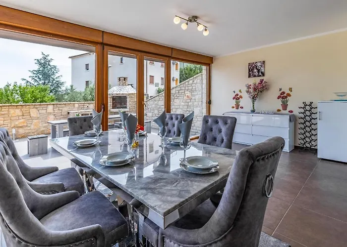 Gorgeous In With Wifi Ližnjan